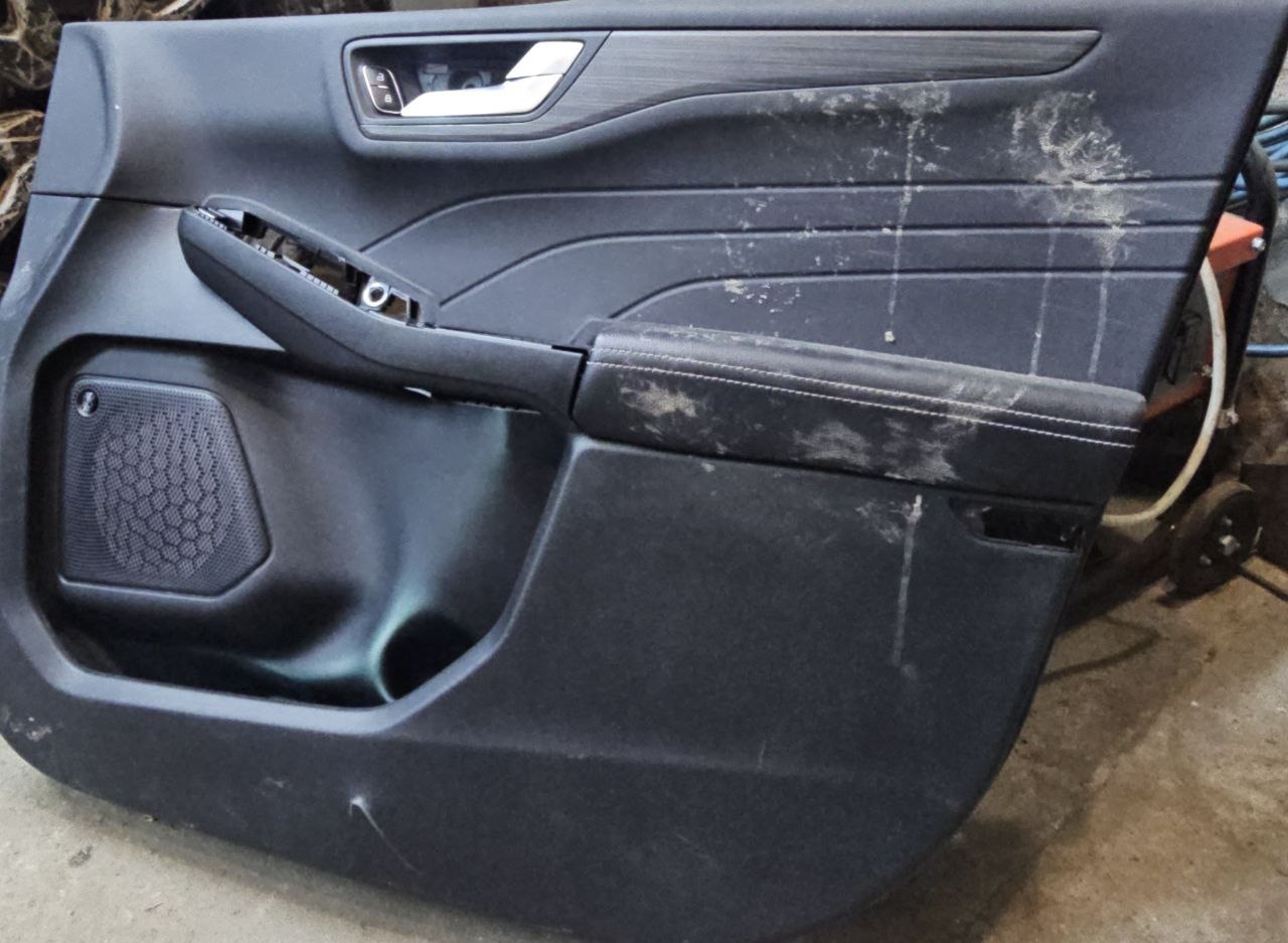 Купити хром молдінг нижній Ford Escape 