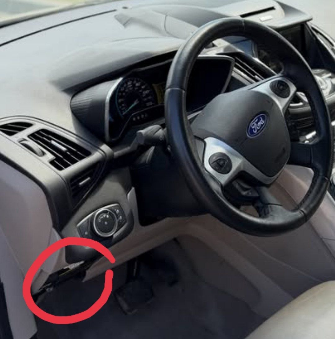Купити хром на ліву туманку Ford C-Max гибрид 2015 р. 