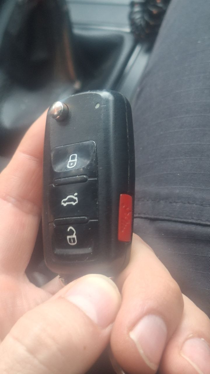 Купити ключ Volkswagen Jetta 