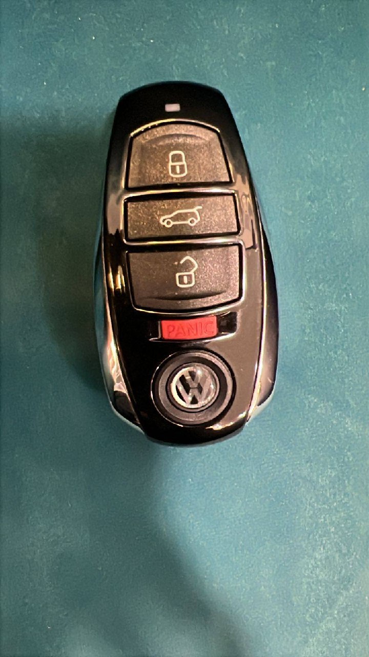 Купити ключ Volkswagen Touareg 2012 р. 