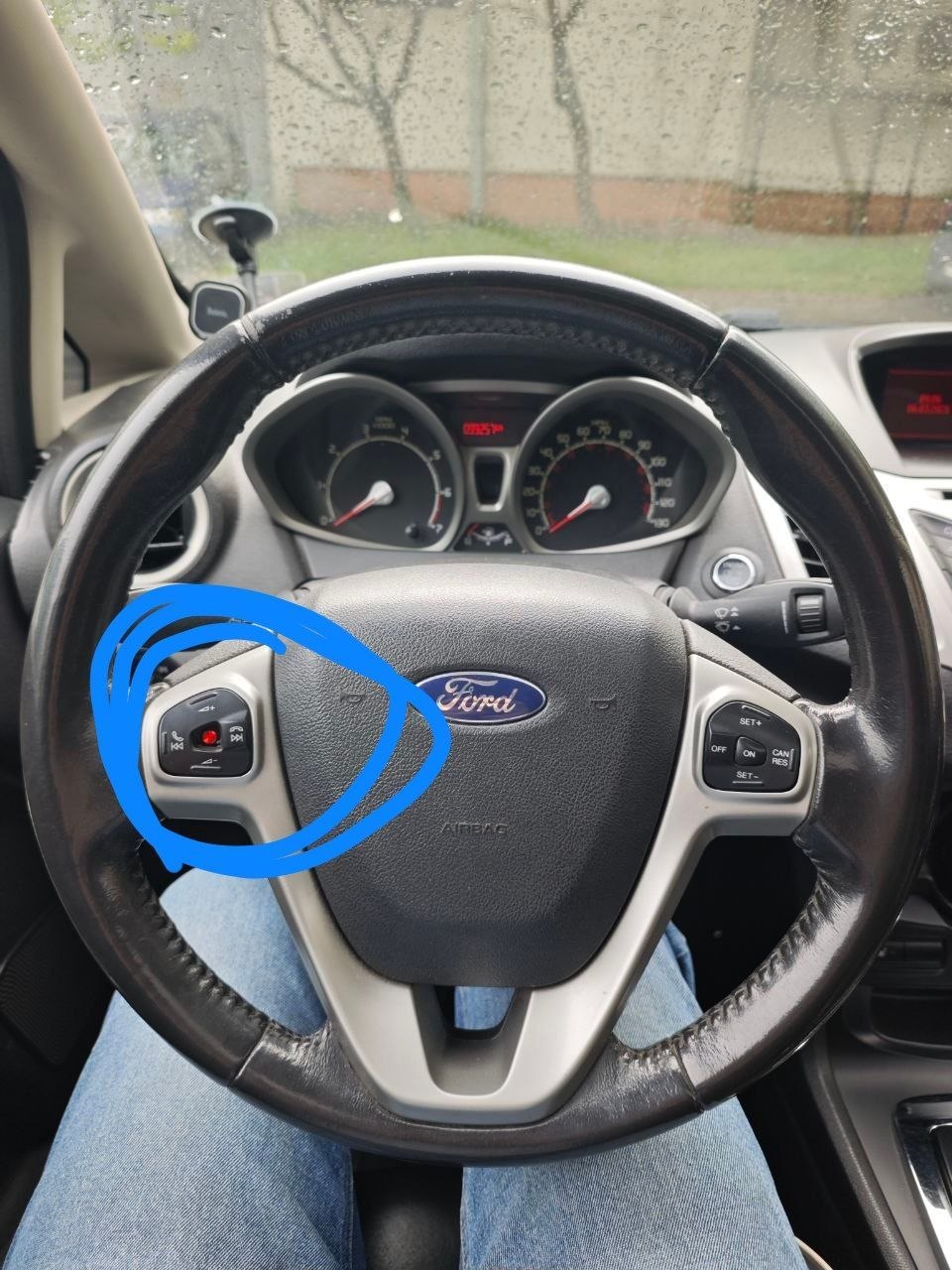 Купити кнопки до керма Ford Fiesta 2013 р. 