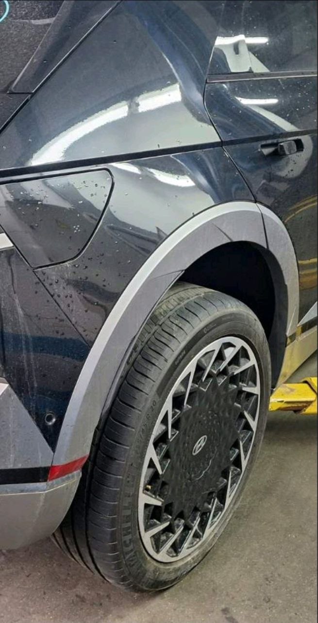 Купити колесо R20 Hyundai 