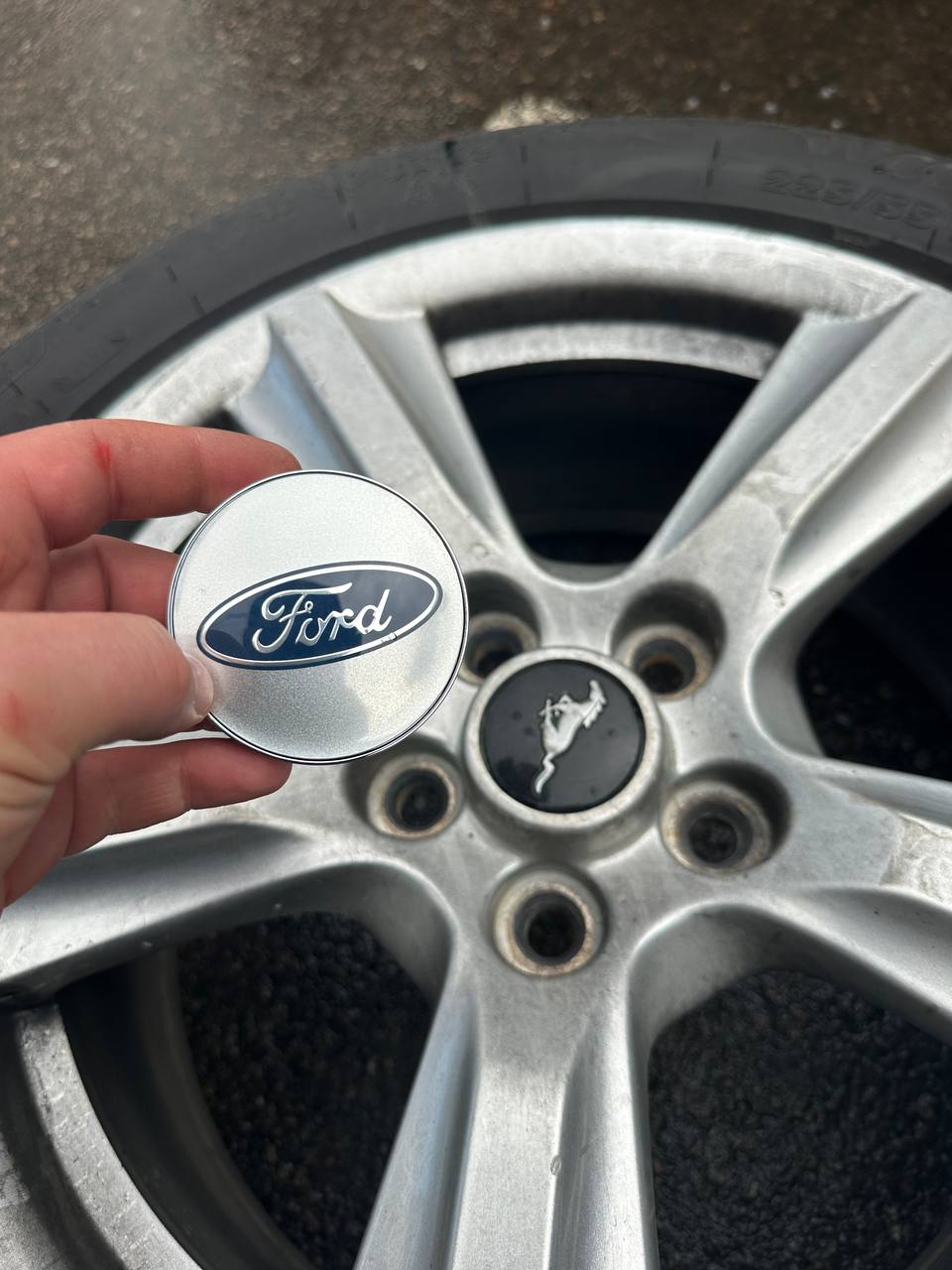 Купити колпачки Ford Mustang 