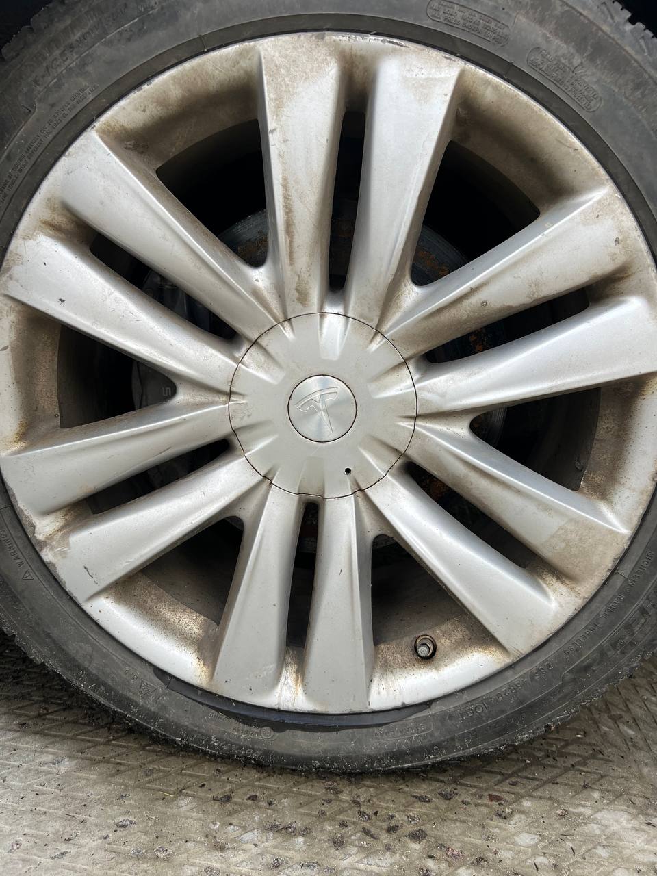 Купити колпак на диск Tesla Model X 2017 р. 