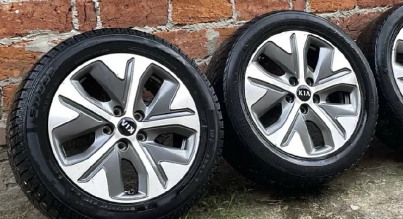 Купити комплект коліс Kia Niro 