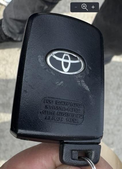 Купити корпус оригінальний (або весь ключ) 14FBA Toyota RAV4 