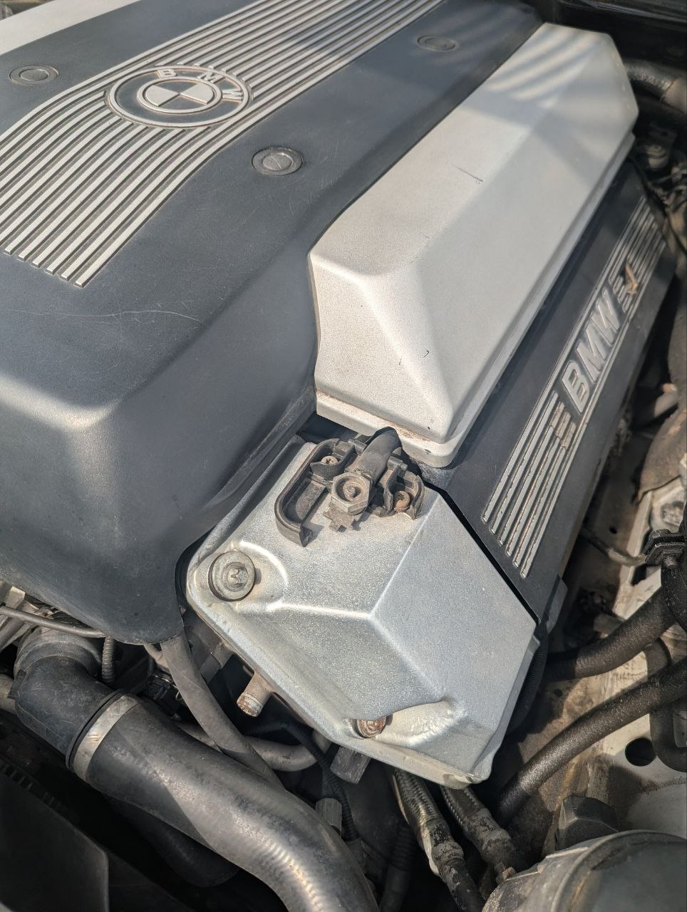 Купити кришка клєми BMW 