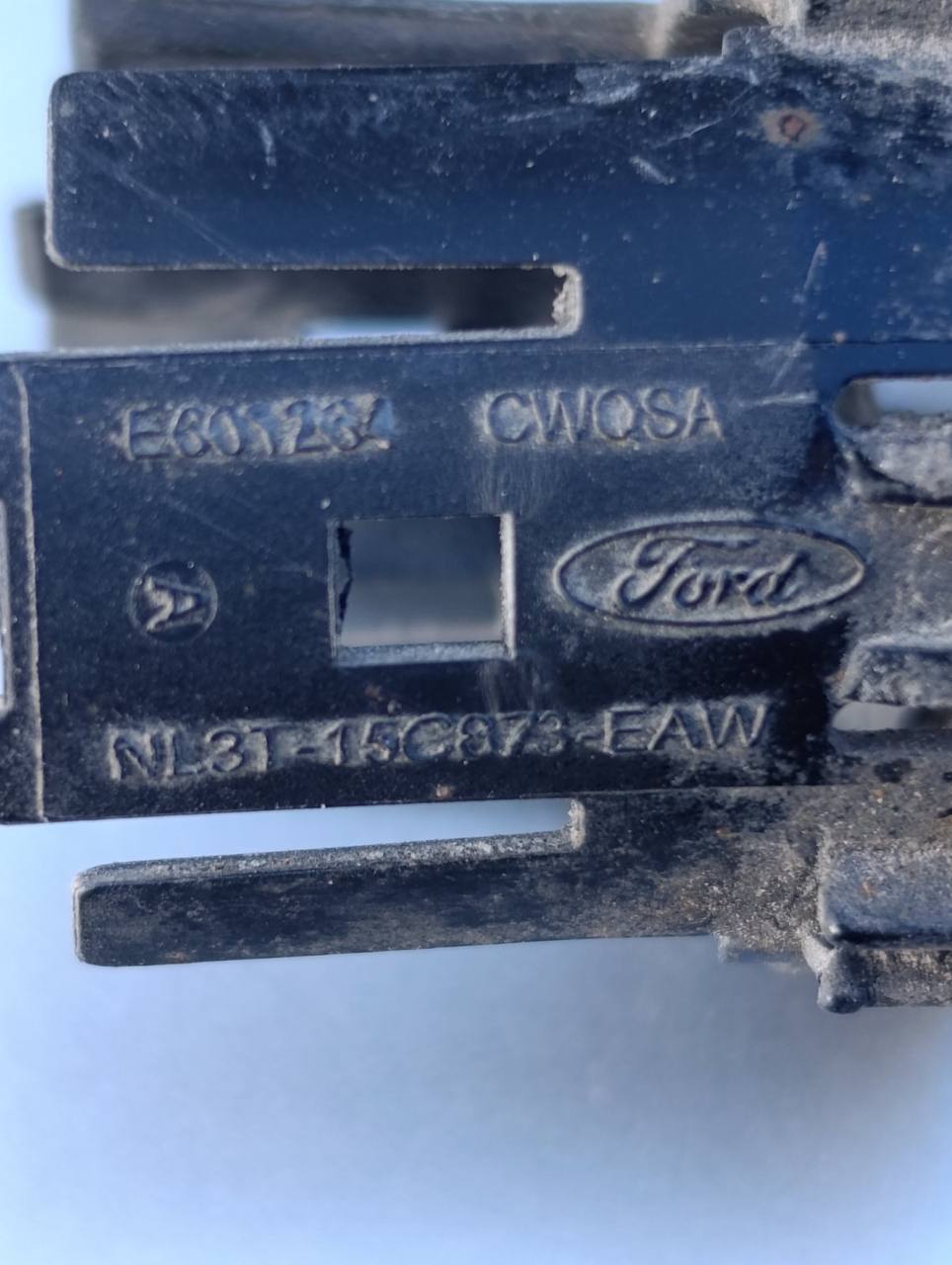 Купити кронштейн парка Ford 