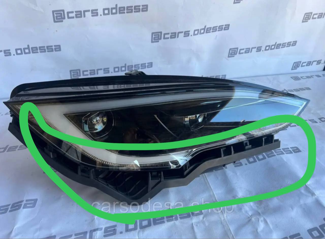 Купити кронштейн правий мс плейд Tesla Model S 