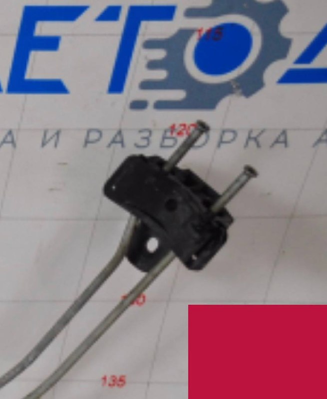 Купити кронштейн проводки под капотом Tesla Model 3 2023 р. 