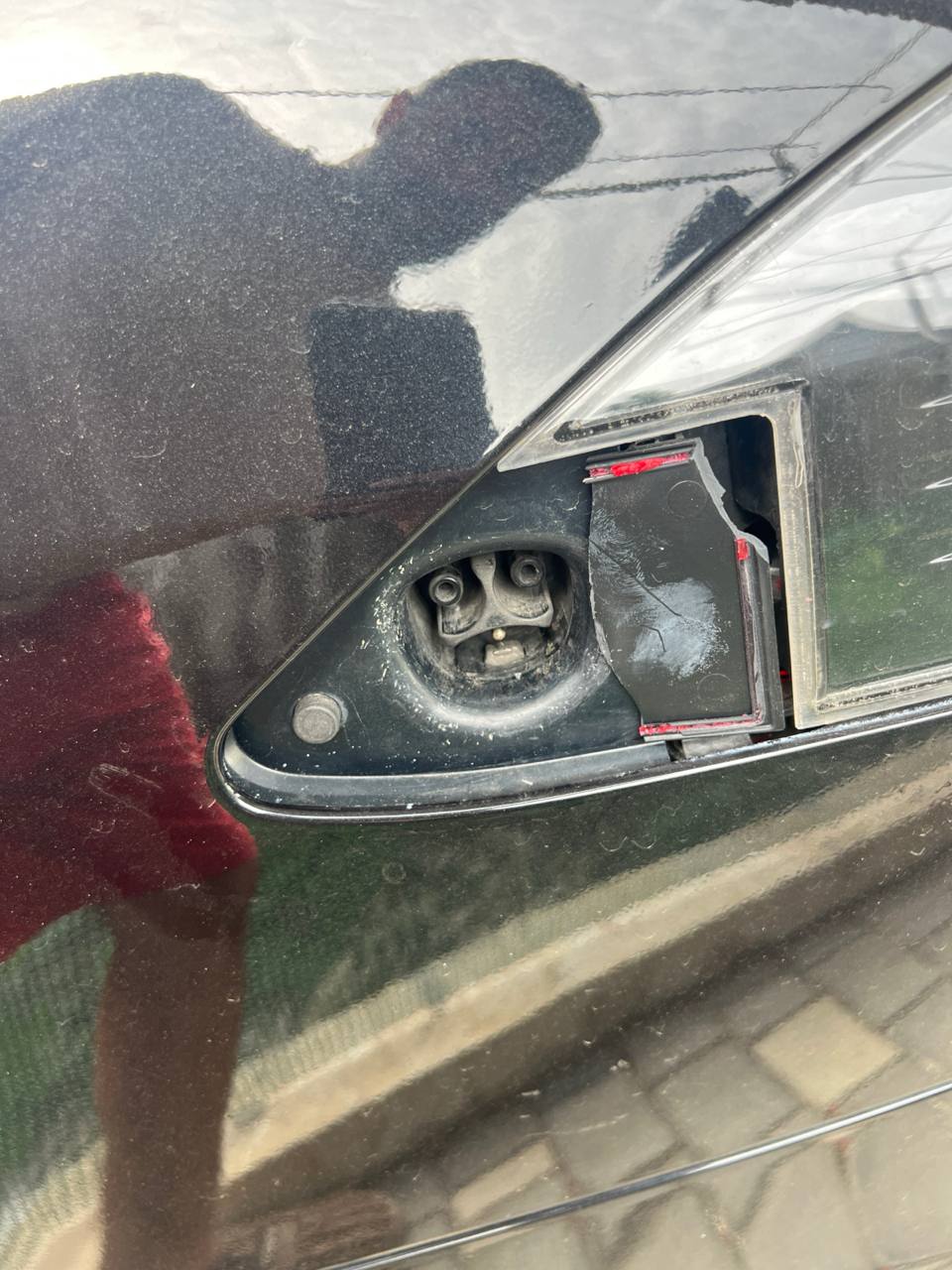 Купити люк зарядки Tesla Model S 