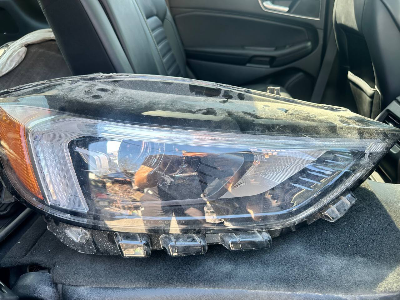 Купити ліва фара Ford Edge 