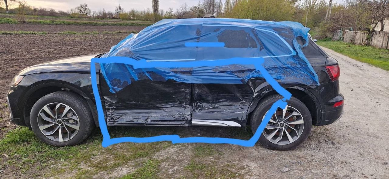 Купити лівa сторона Audi 