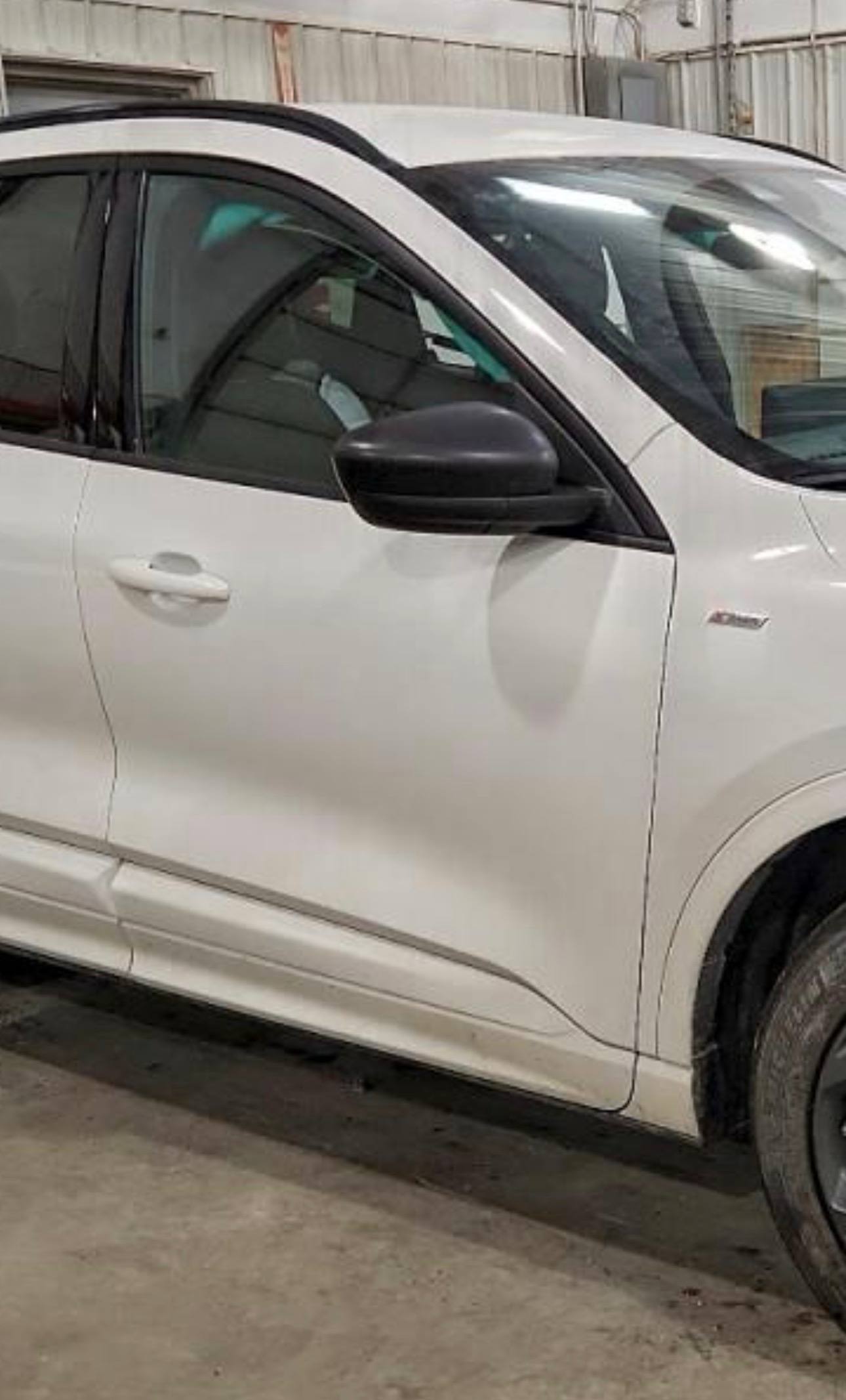 Купити лівий водійське дзеркало Ford Escape 