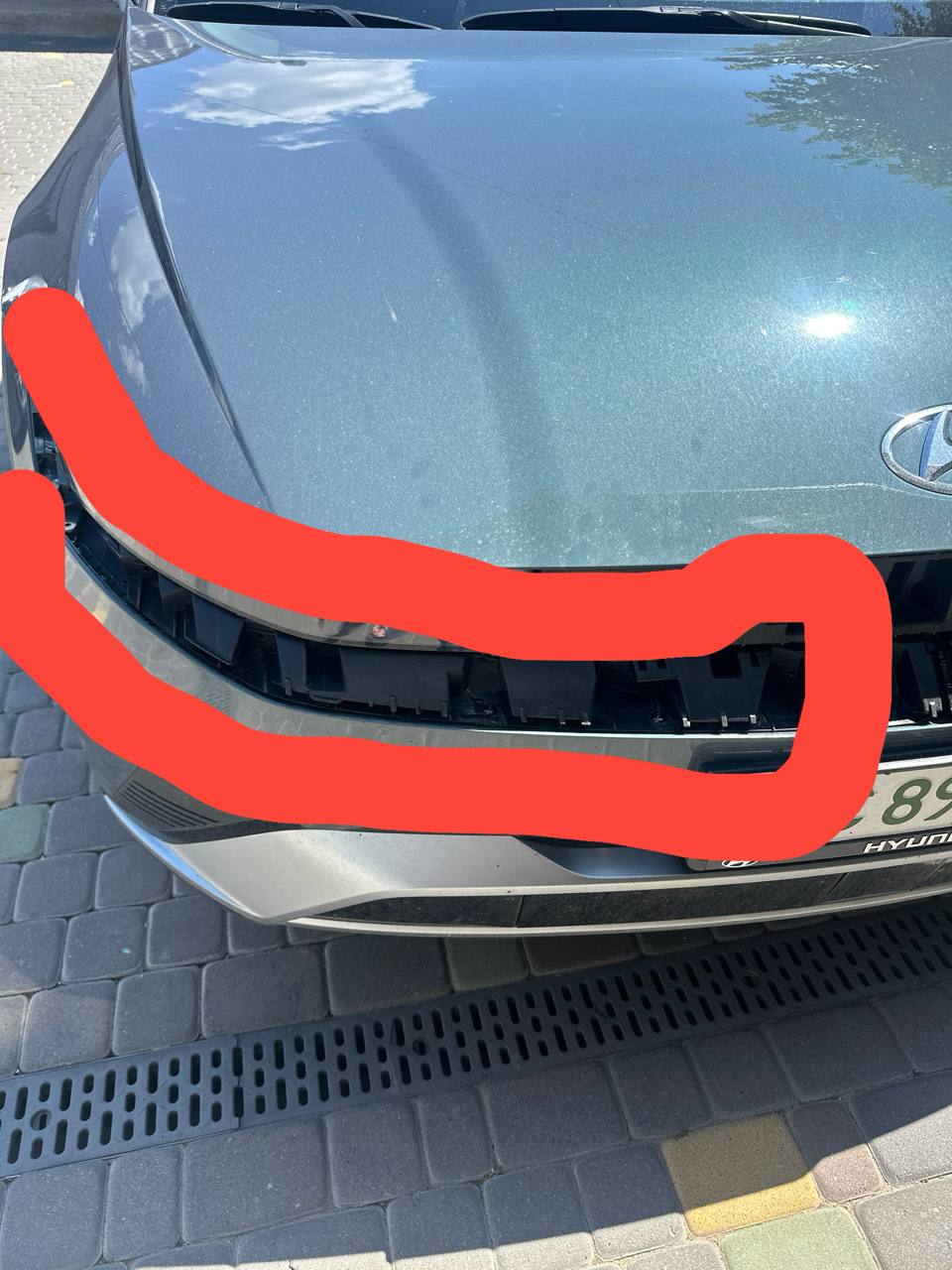 Купити молдінг під праву фару Hyundai 