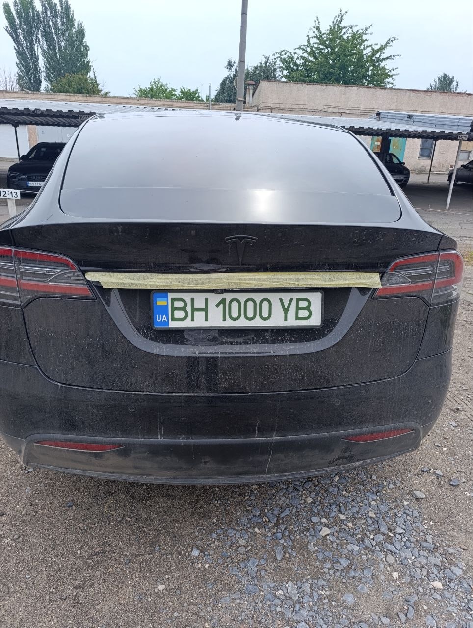 Купити накладка на крышку багажника Tesla Model X 