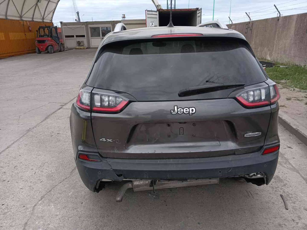 Купити нижню накладку Jeep Cherokee 
