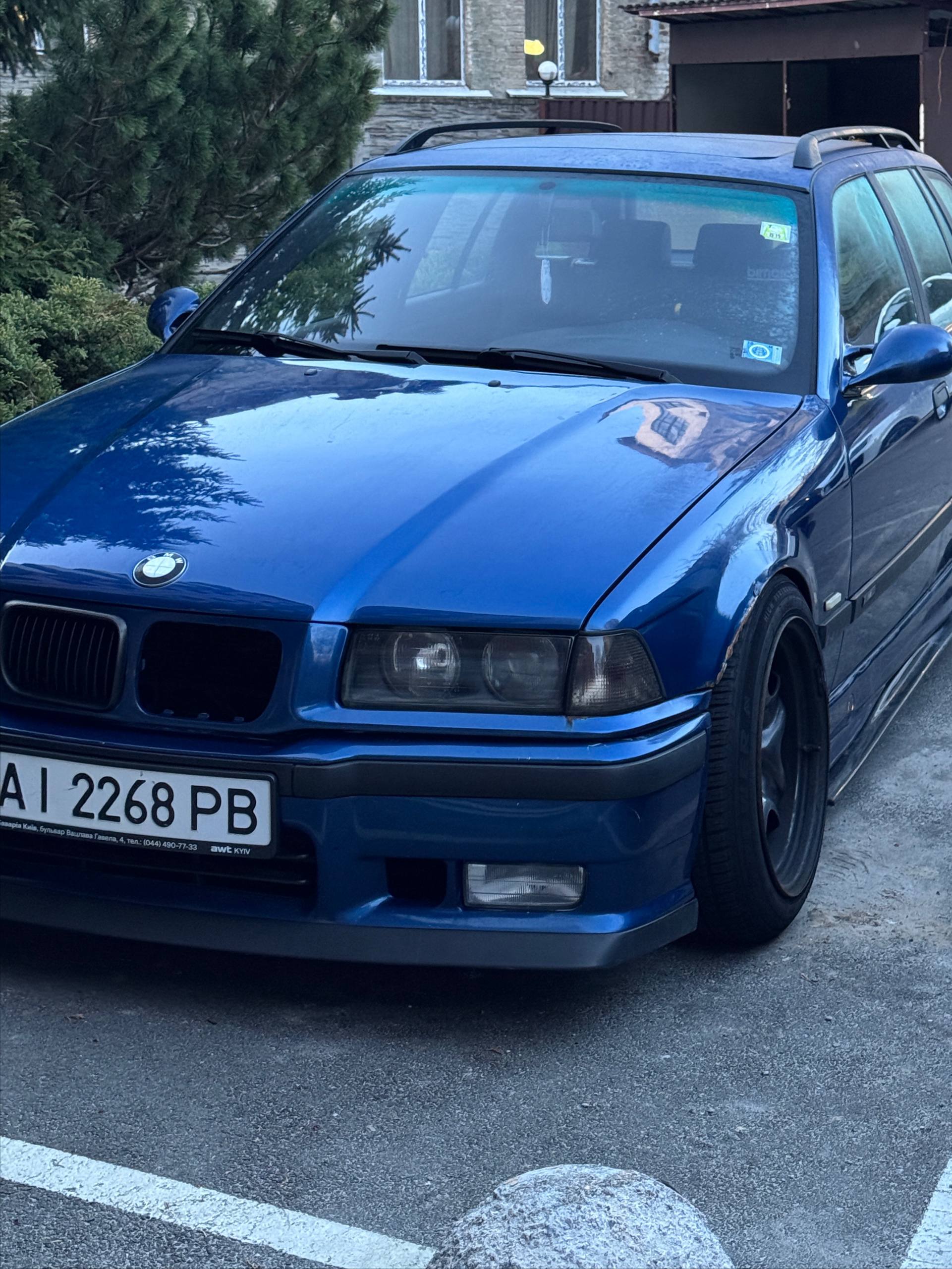 Купити ноздри ОРИГ НА Е36 BMW 5 Series 