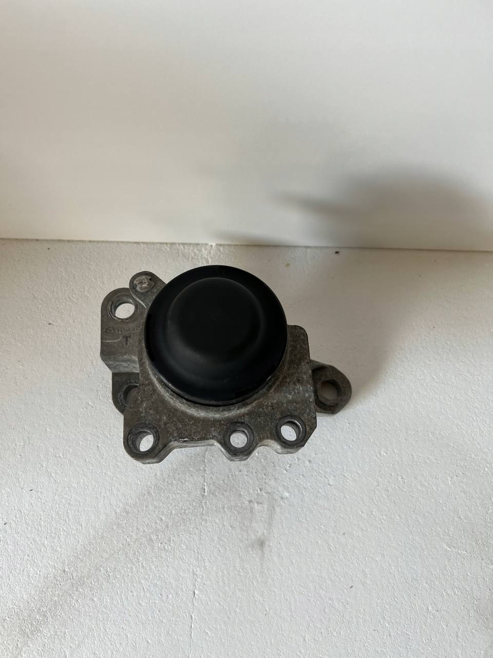Купити опора двигуна Mazda CX-7 
