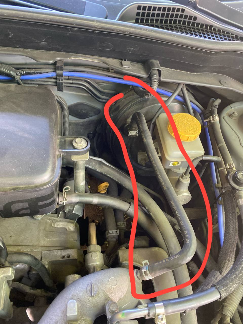 Купити патрубок на главный цилиндр Subaru 