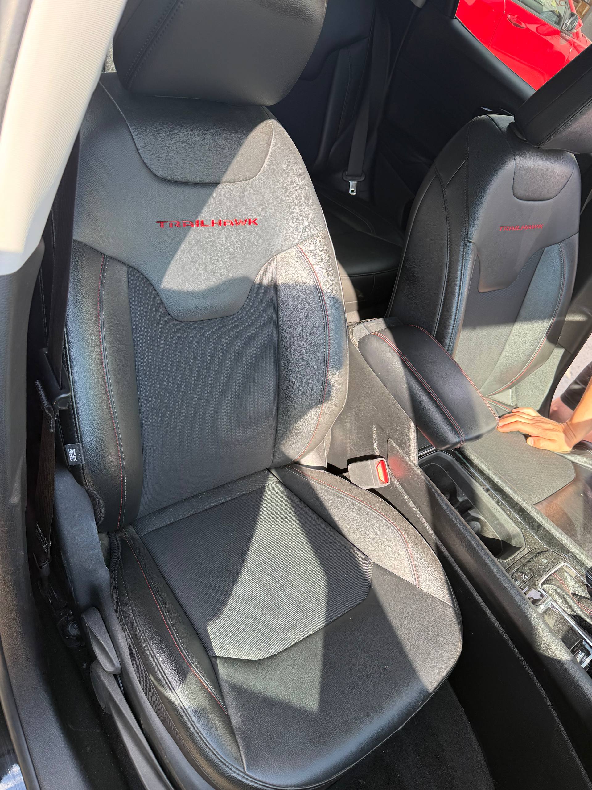 Купити переднє сидіння Jeep Compass Trailhawk 2022 р. 