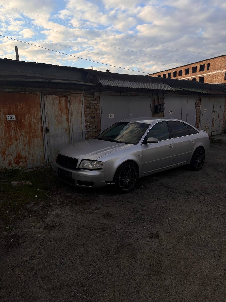 Купити передній бампер Audi 