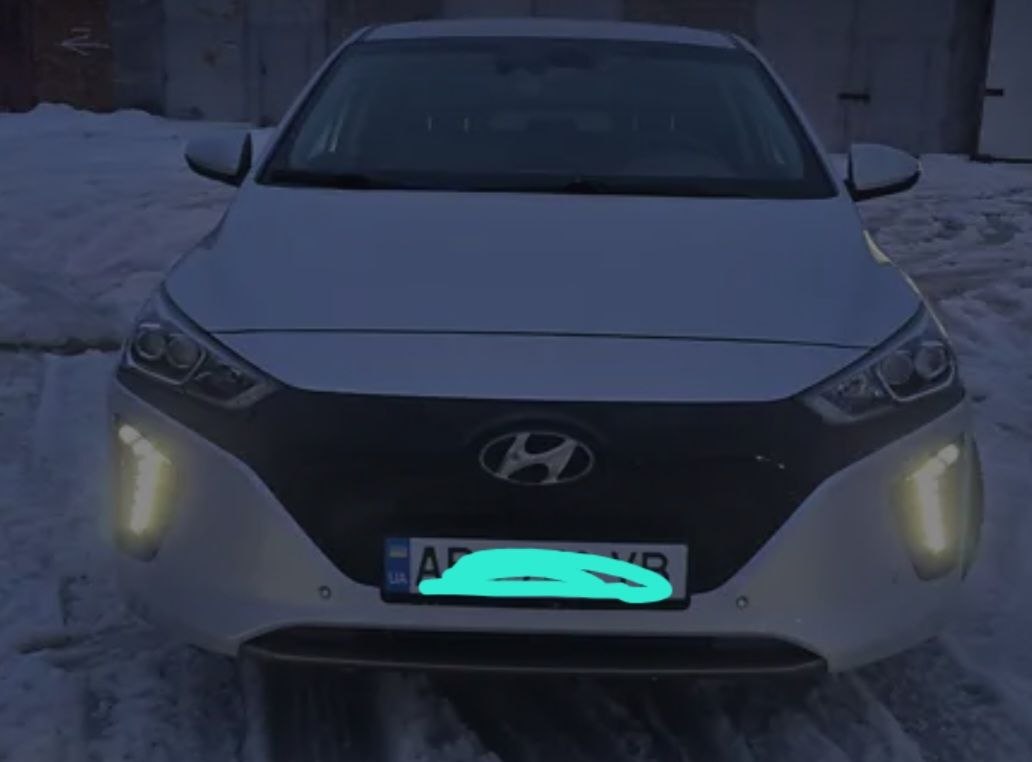 Купити передній бампер Hyundai IONIQ 
