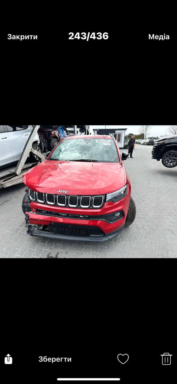 Купити передній бампер Jeep Compass 