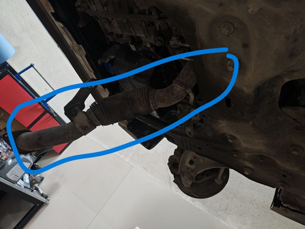 Купити передню частину глушника Jeep 2500 
