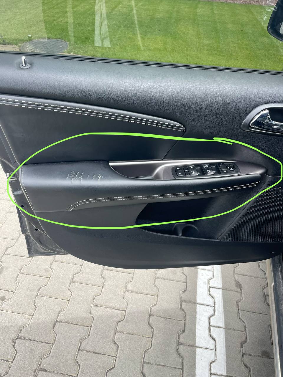 Купити подлокотник Dodge Journey 