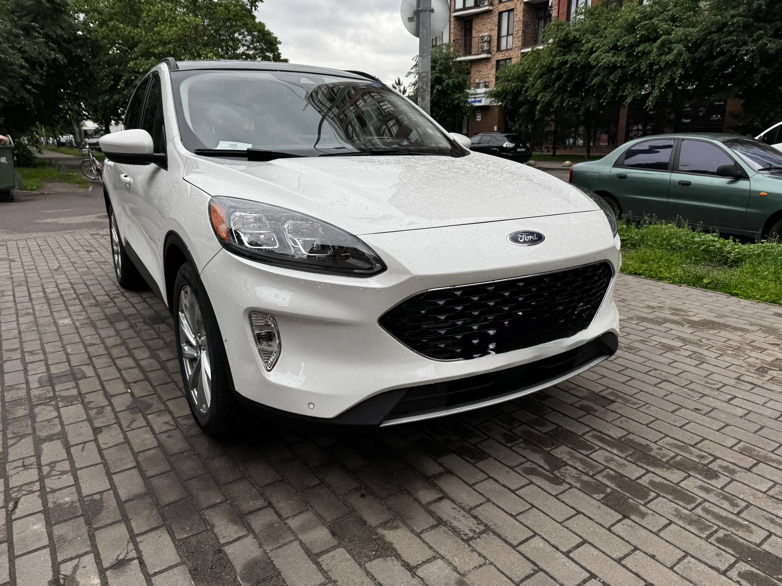 Купити подушка колін Ford Escape 2022 р. 