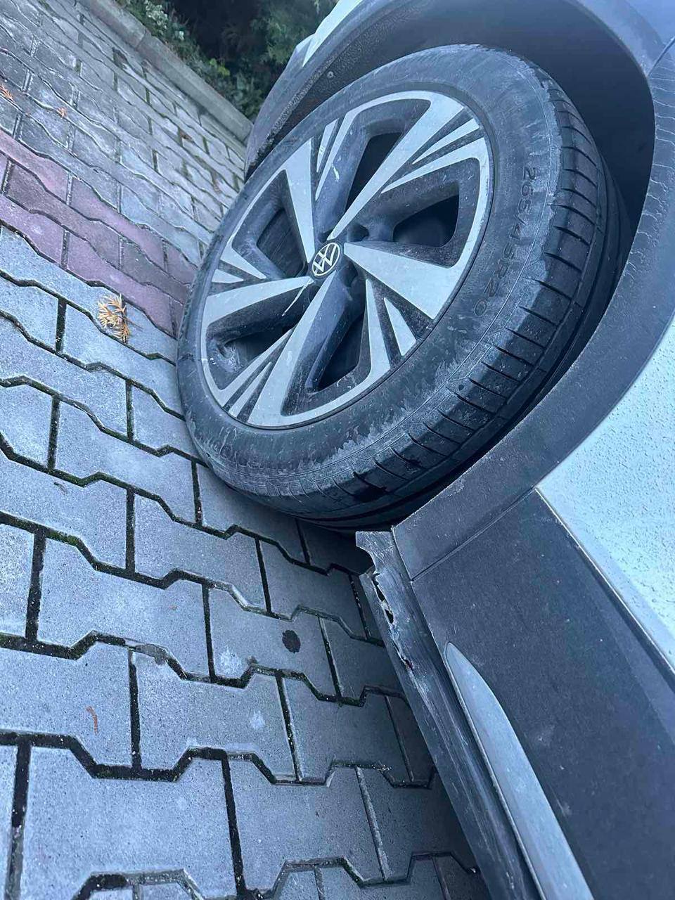 Купити поріг Volkswagen ID.6 