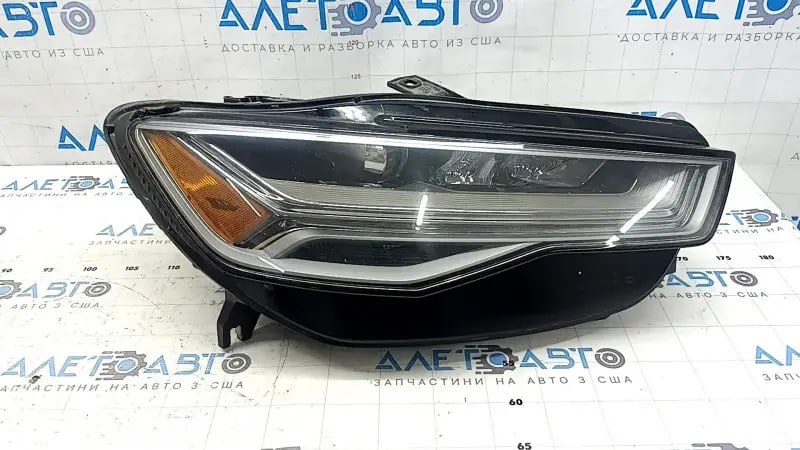 Купити права Лед фара Audi A6 рест 