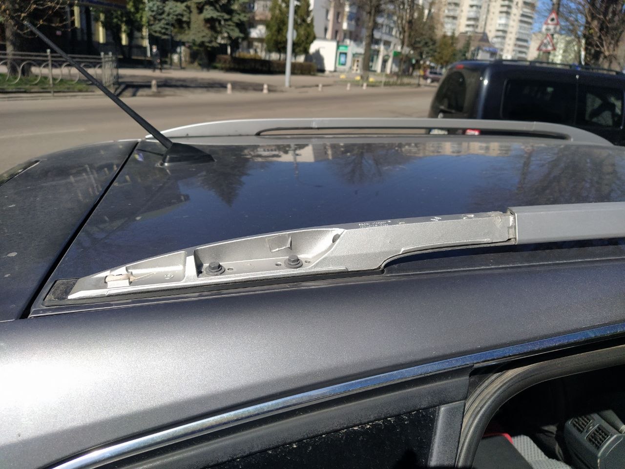 Купити права задня накладка Renault 