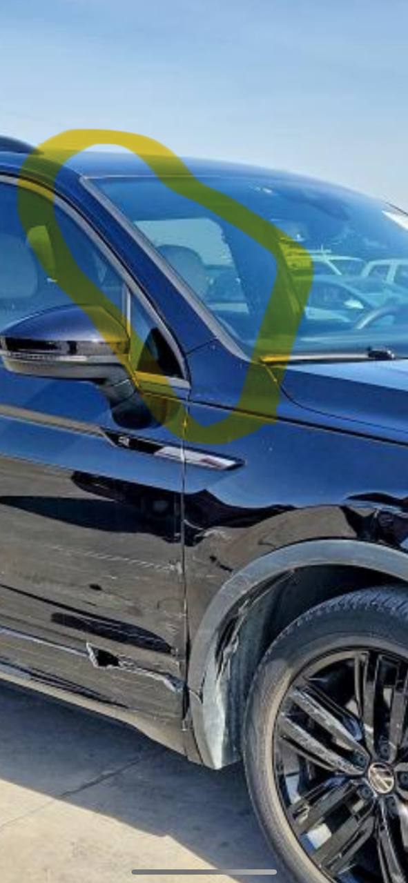 Купити правий молдинг Volkswagen Tiguan 