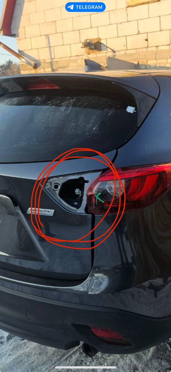 Купити правий внутрішній фонарь Mazda CX-5 2016 р. 