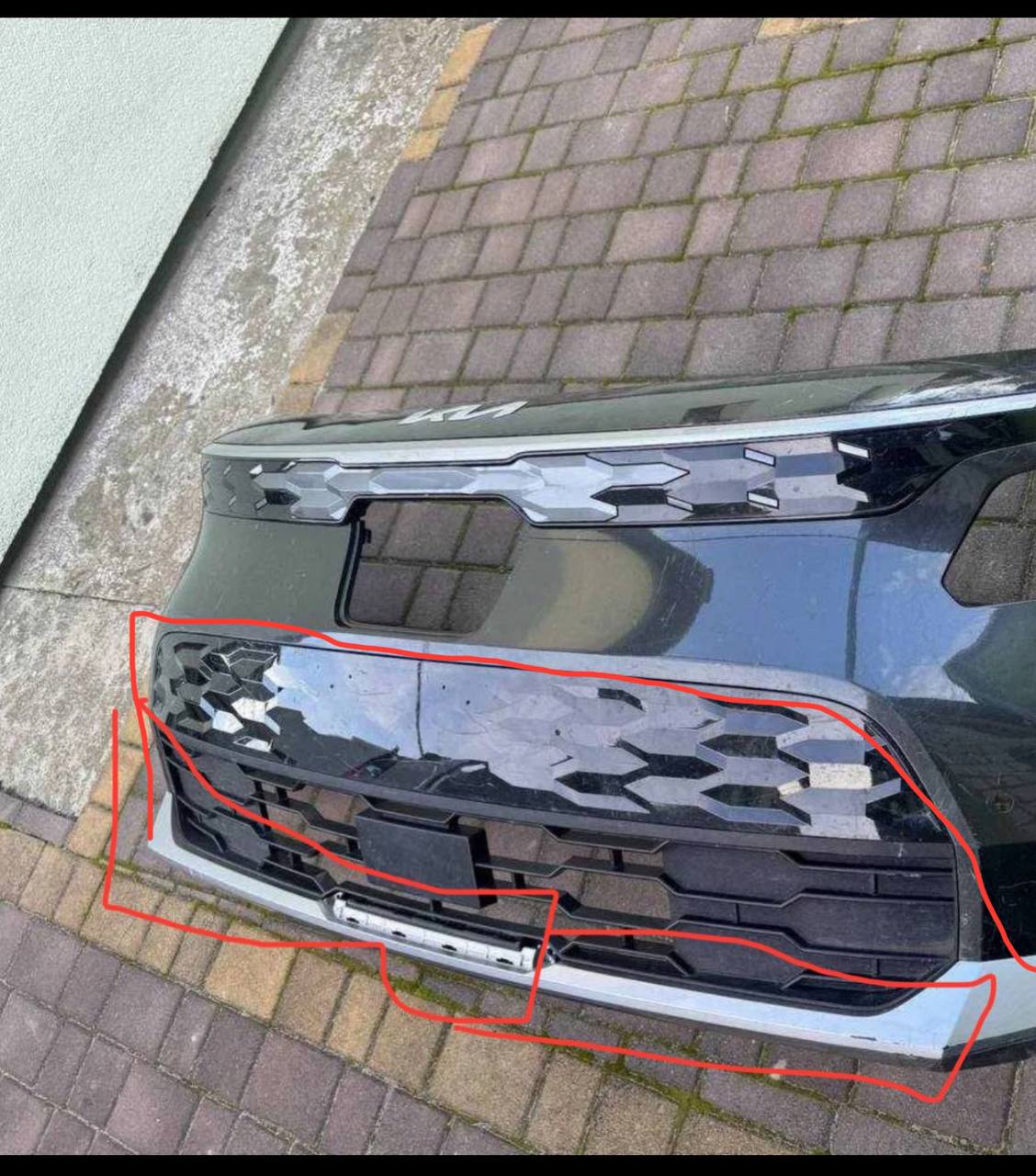 Купити праву хромовану накладку Kia 