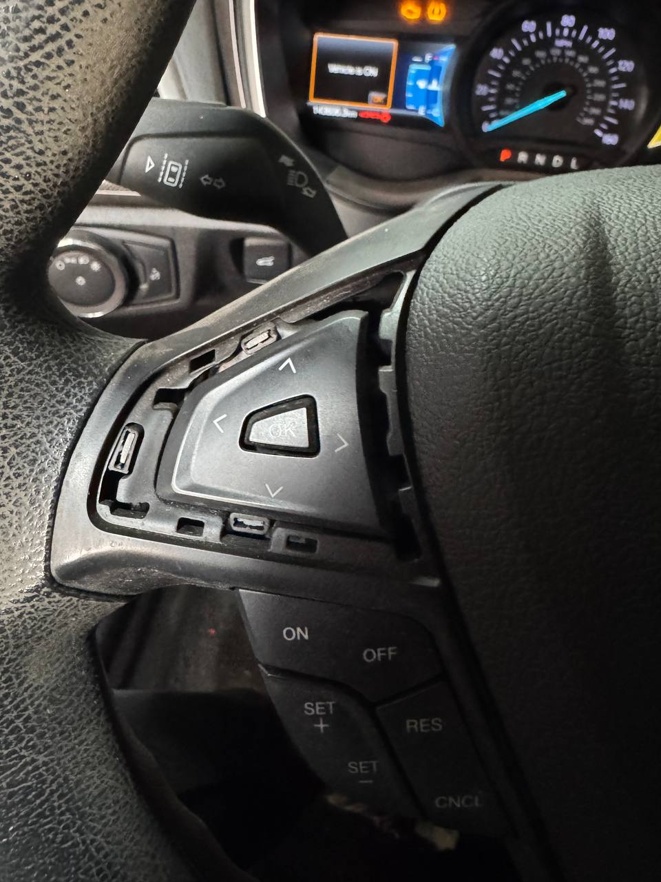 Купити рамки на кнопки руля Ford Fusion 