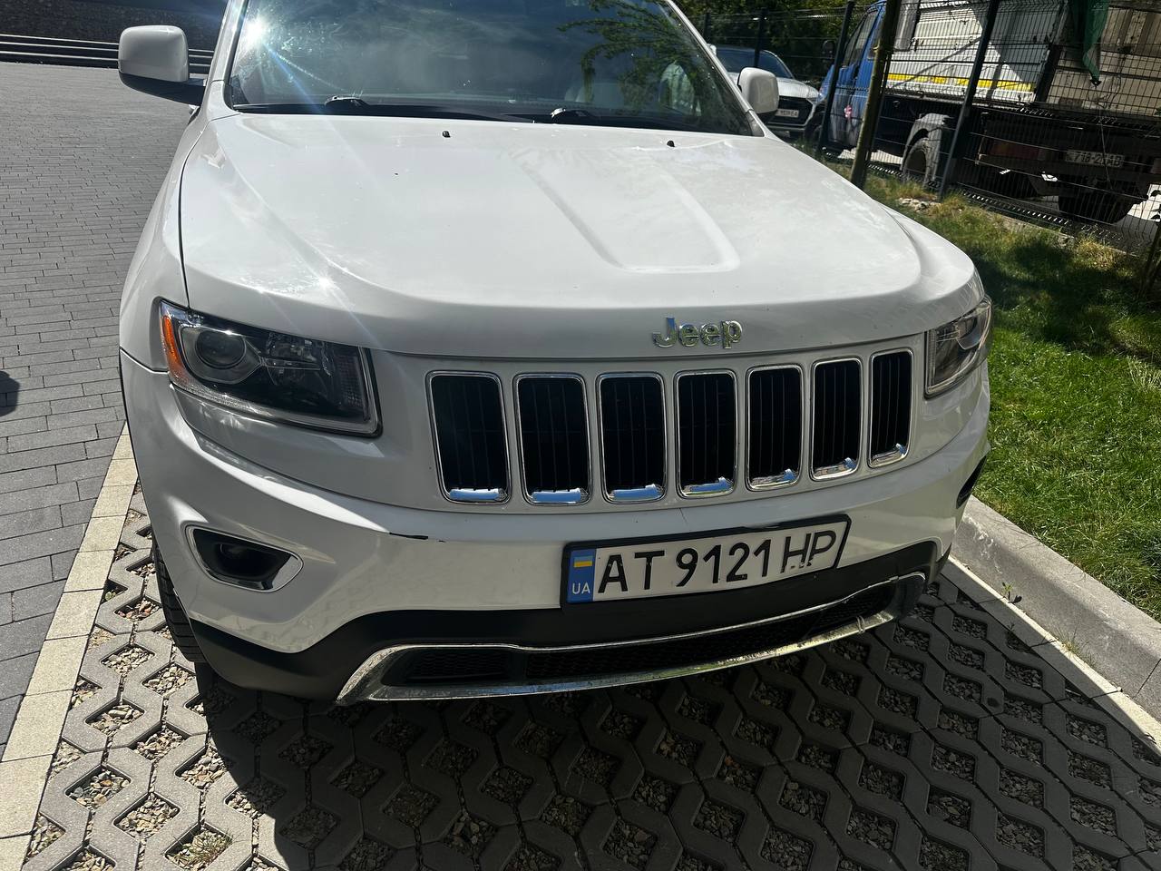 Купити решітка нижня Jeep Grand Cherokee 2013 р. 