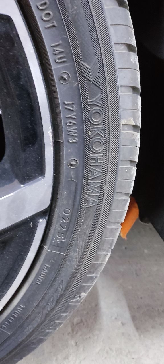 Купити резина Kia Niro 