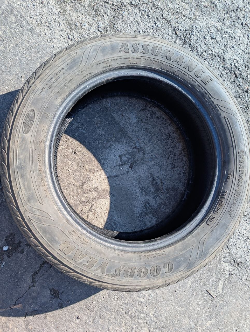 Купити резини Good Year Assurance 225 / 60 R18 Jeep Cherokee 