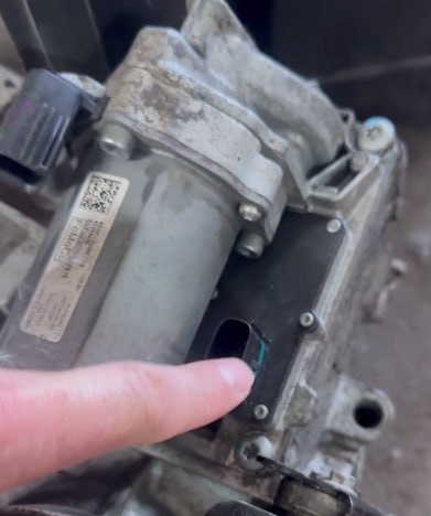 Купити роздатка Ford Escape 