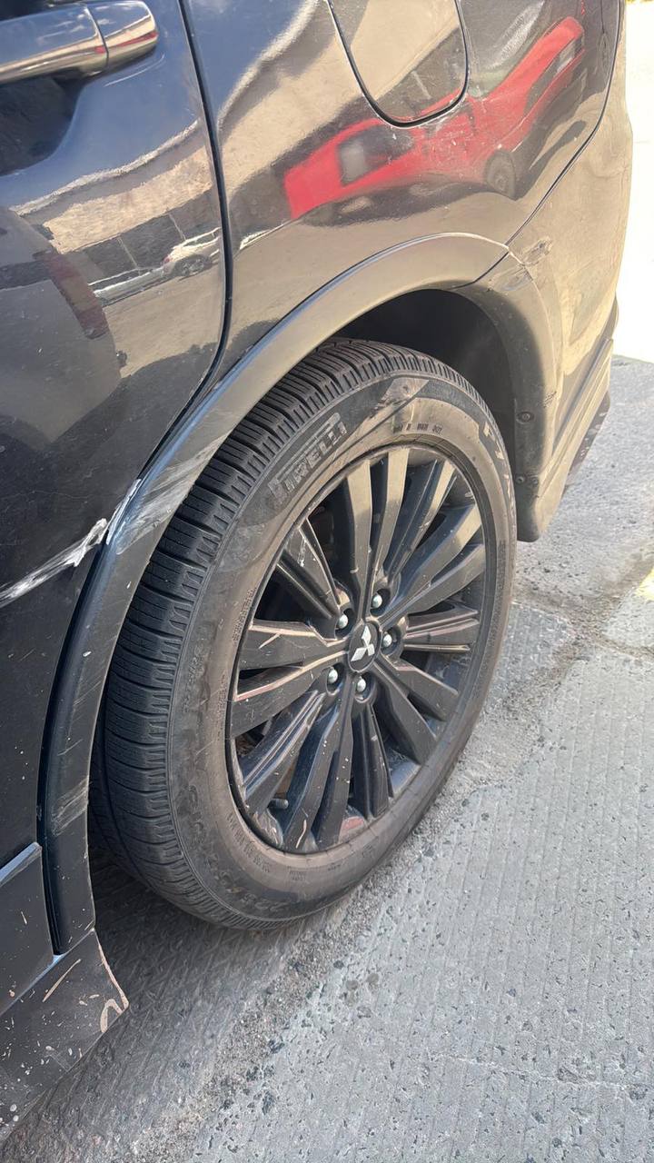 Купити розширювач задньої арки Mitsubishi 