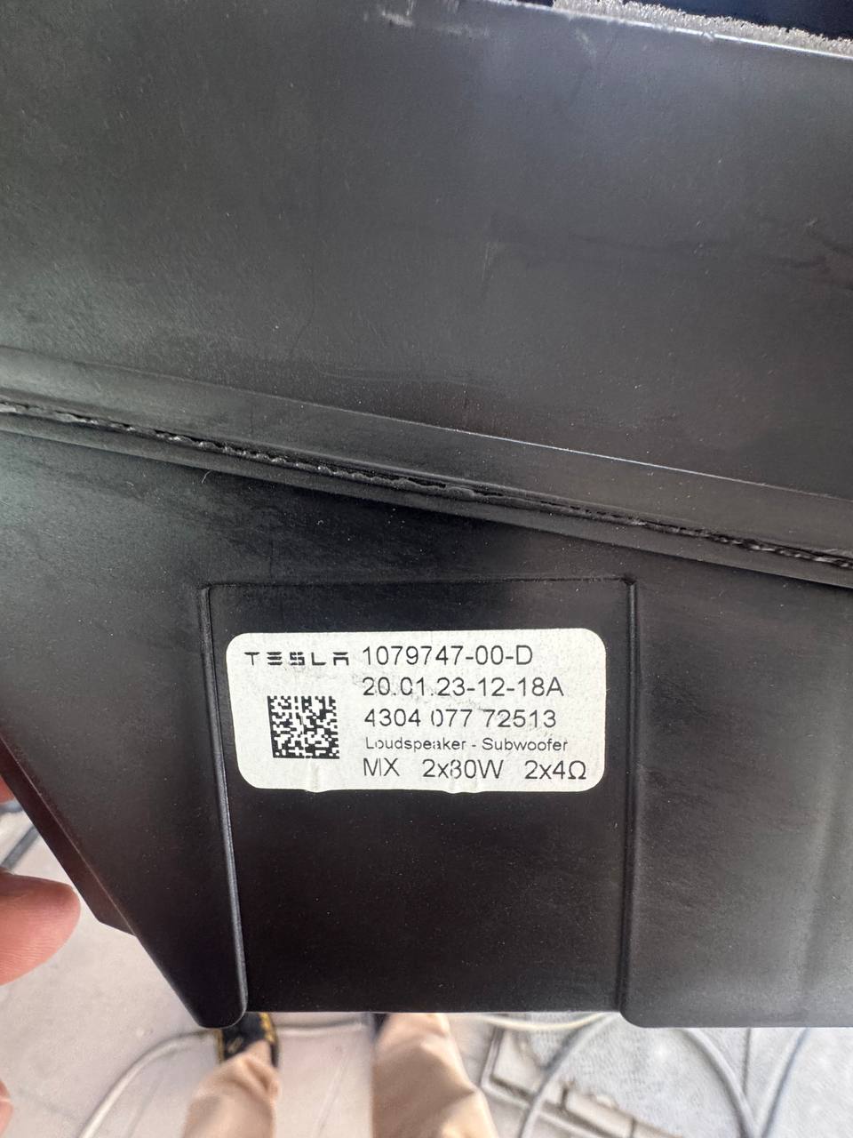 Купити сабуфер Tesla Model 3 