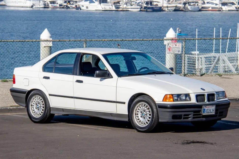 Купити седан е36 BMW 5 Series 