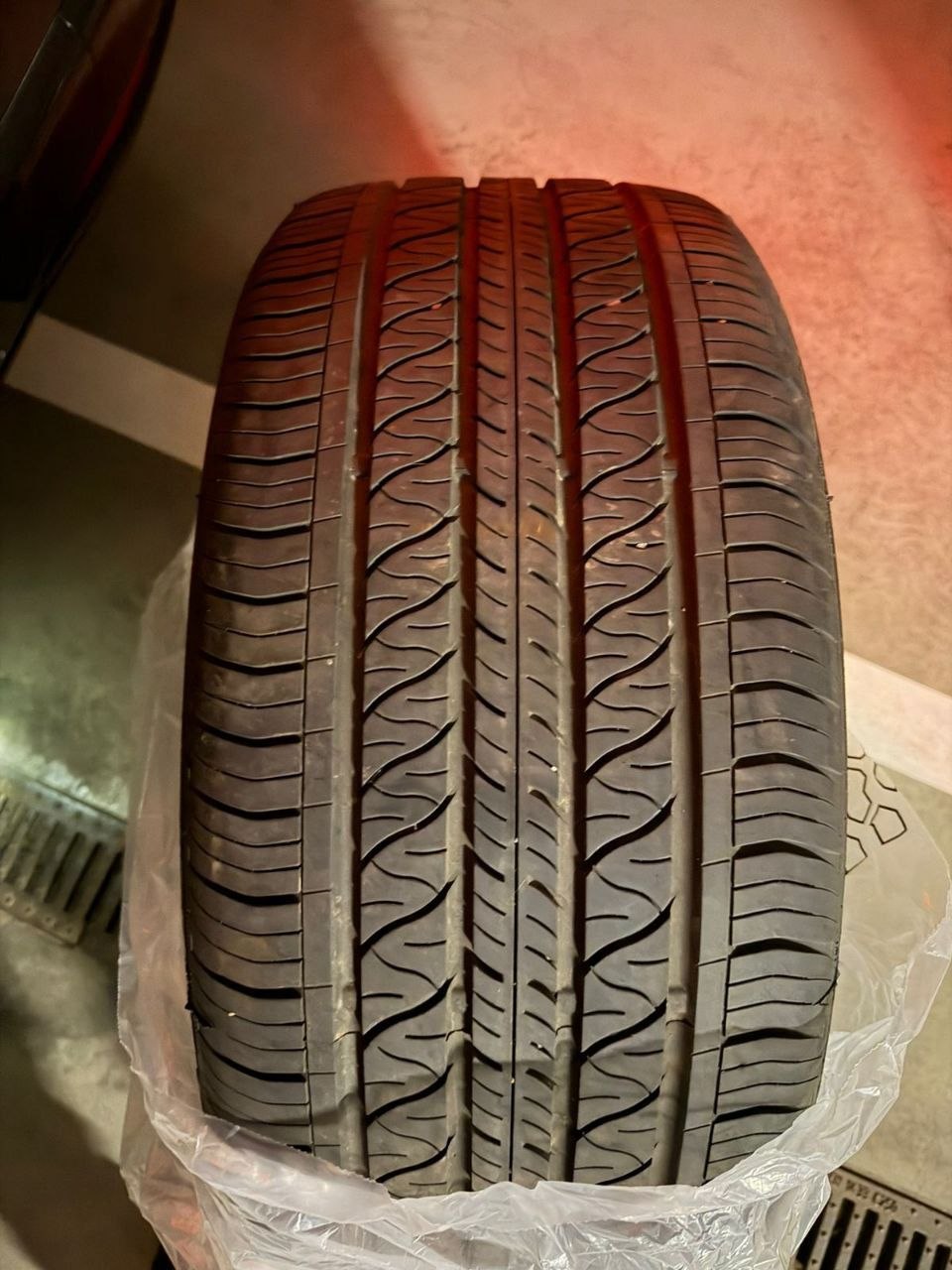 Купити шина 255/45R19 Continental ProContact Tesla 