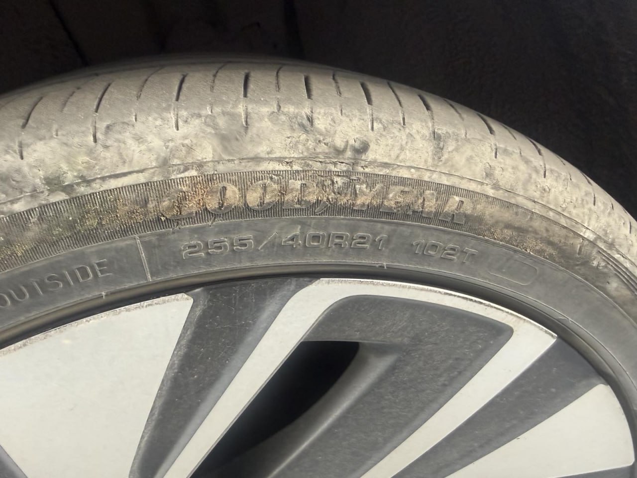 Купити шина GOOD YEAR 255/40R21 102T SealTech Volkswagen ID.4 