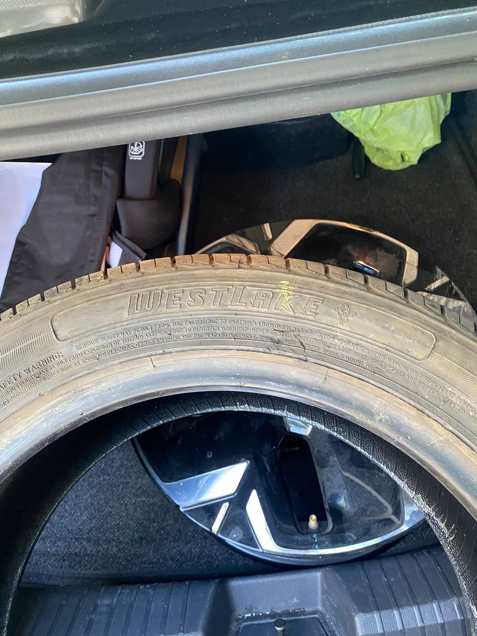 Купити шина Kia 