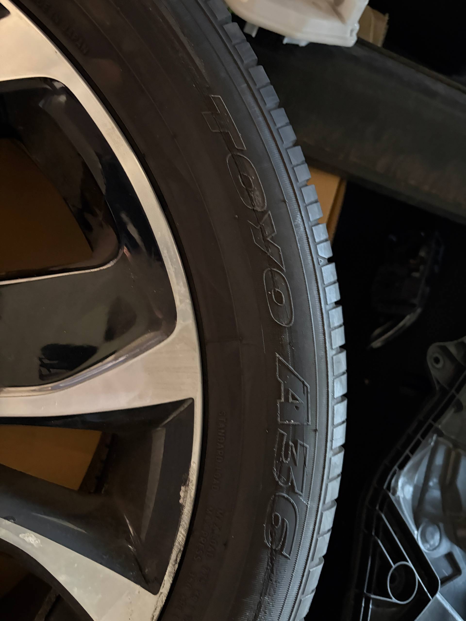 Купити шина Mazda 6 2022 р. 