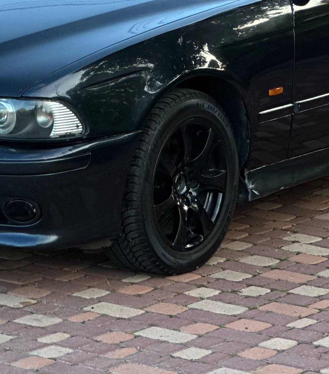 Купити шини BMW 5 Series 